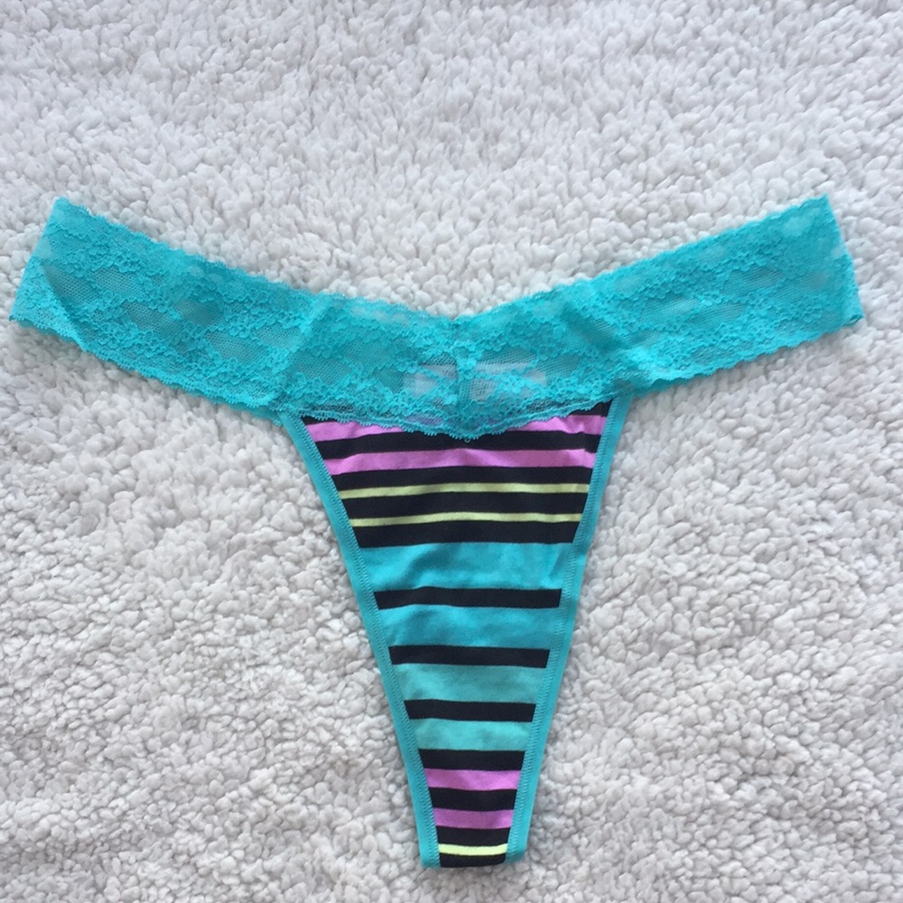 NWT Victoria’s Secret Thong Panty